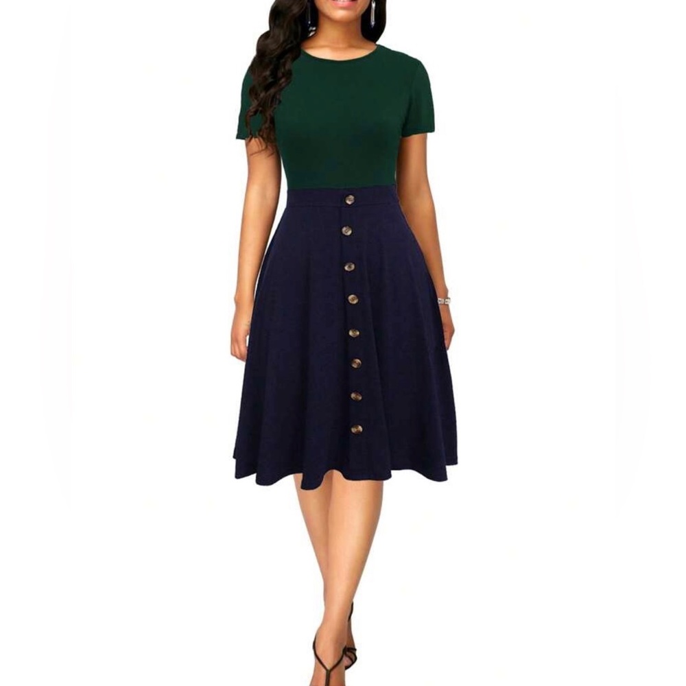 Berydress two tone with button details size S
